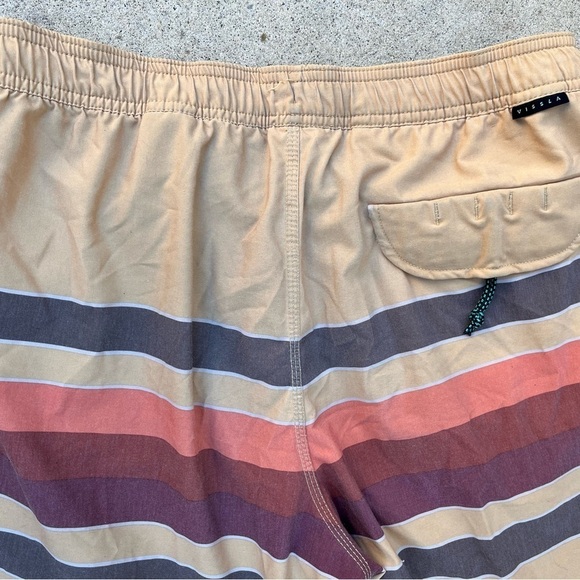 Men's Vissla Board Shorts Multicolor Colorblock M Striped Beach Surf Swim Sun - Picture 9 of 11